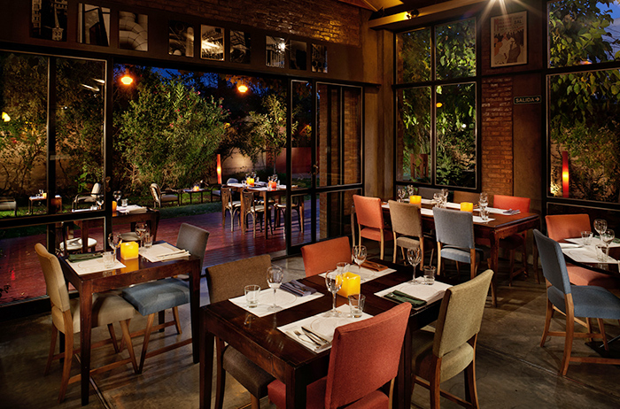 salon-night-700